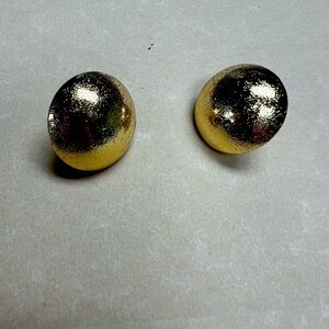 Button post earrings, gold leaf